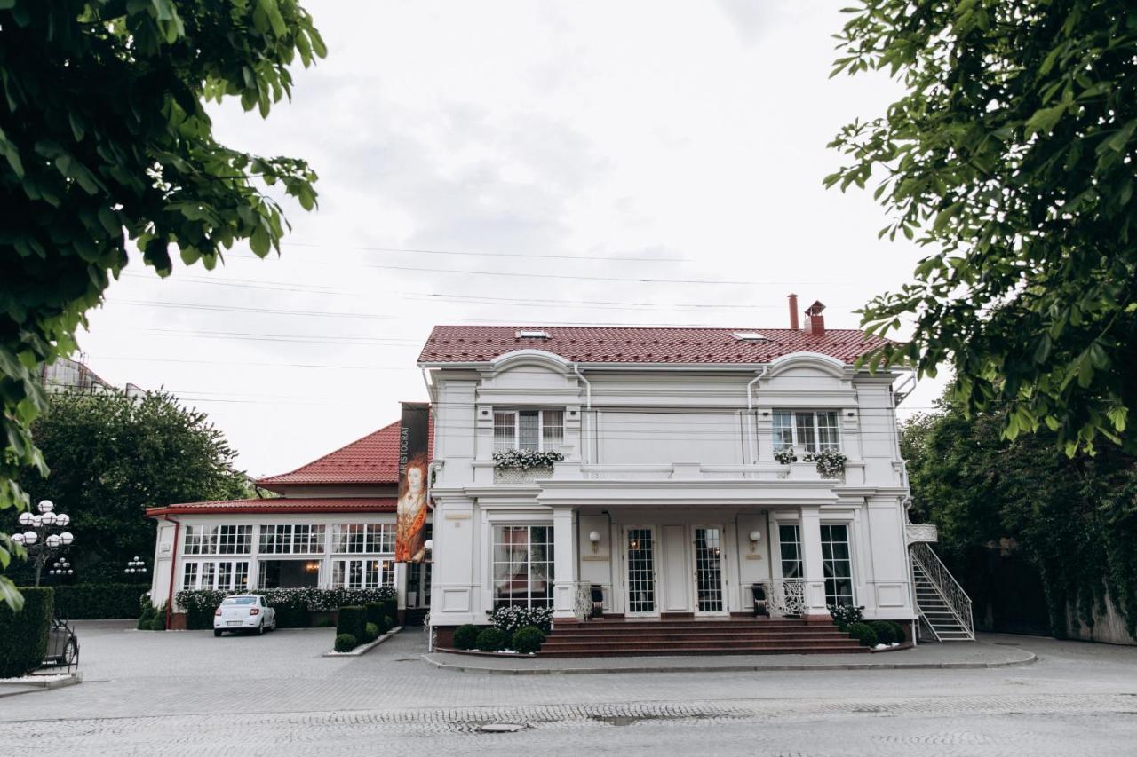 Hotel Aristocrat Chernivtsi Luaran gambar