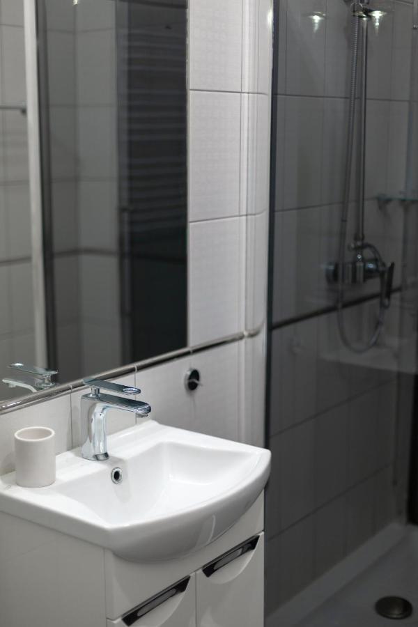 Hotel Aristocrat Chernivtsi Luaran gambar